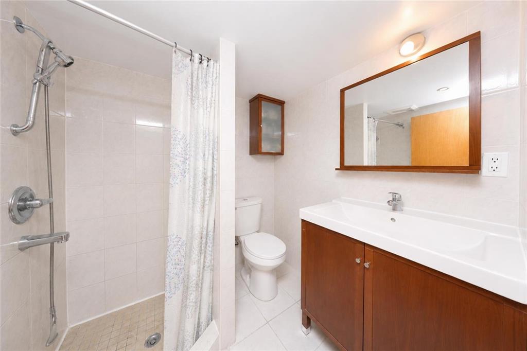 1390 West 7th Street Property Photo 16