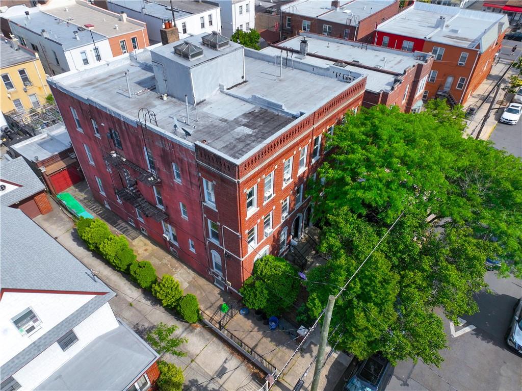 1871 West 13th Street Property Photo 6
