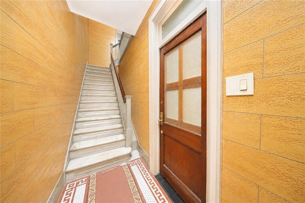 1871 West 13th Street Property Photo 8