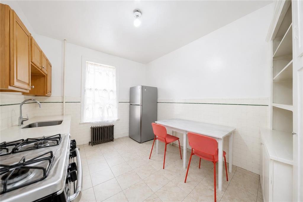 1871 West 13th Street Property Photo 9