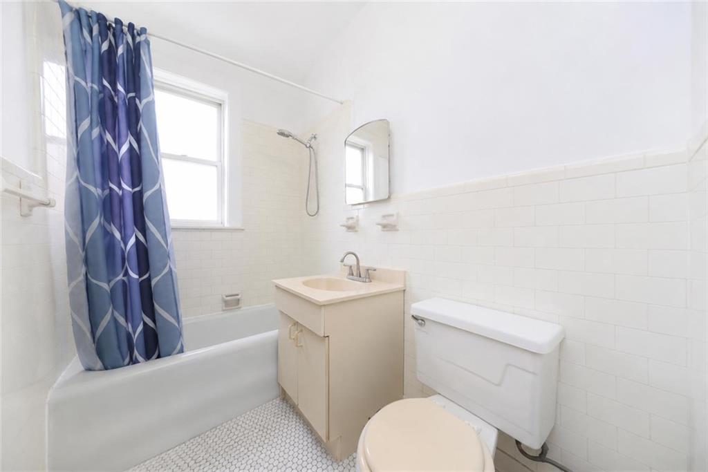 1871 West 13th Street Property Photo 12