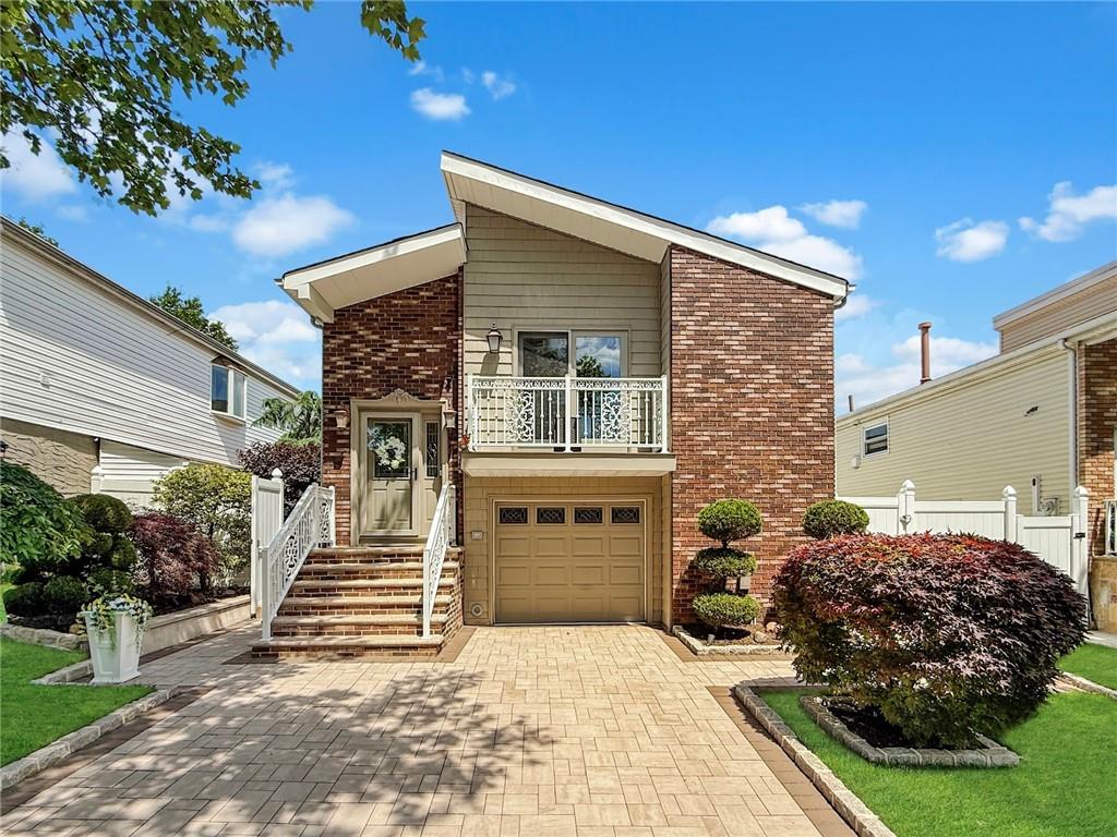 71 Dorval Avenue Property Photo 1