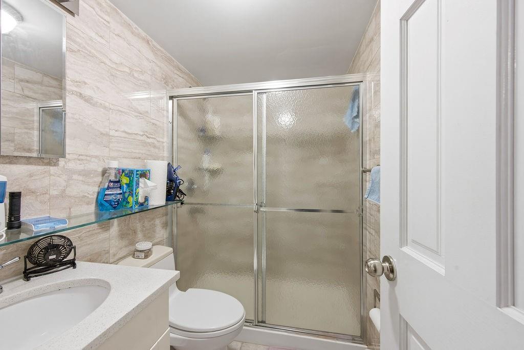 72 Bay 38th Street Property Photo 19