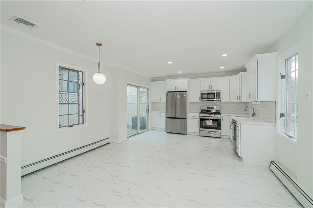 12 Lexington Lane Property Photo 3