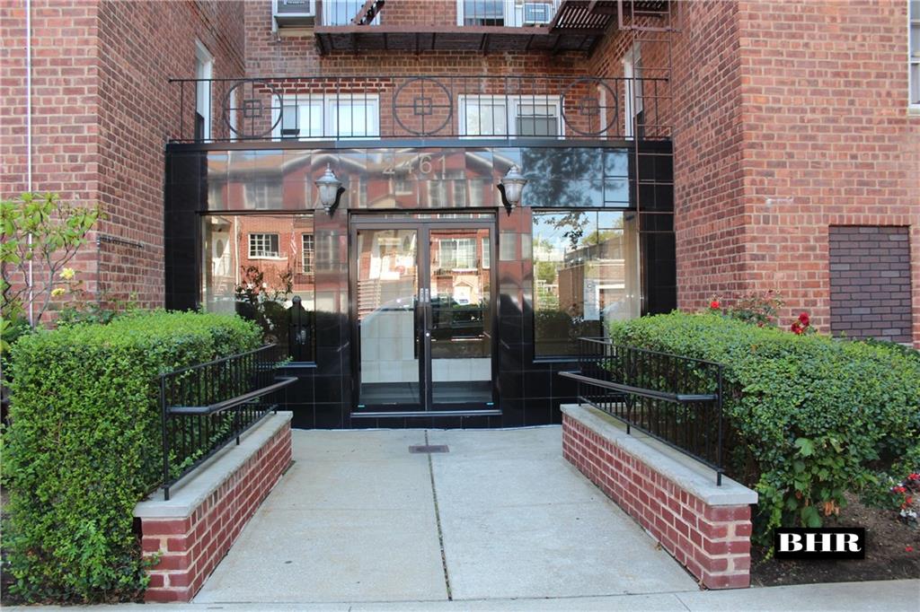 2461 East 29th Street 5G Property Photo 1