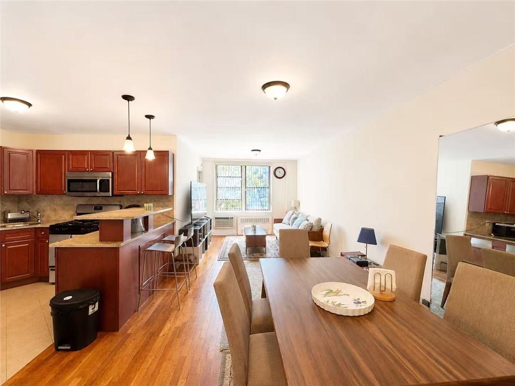 275 Webster Avenue 2K Property Photo 1