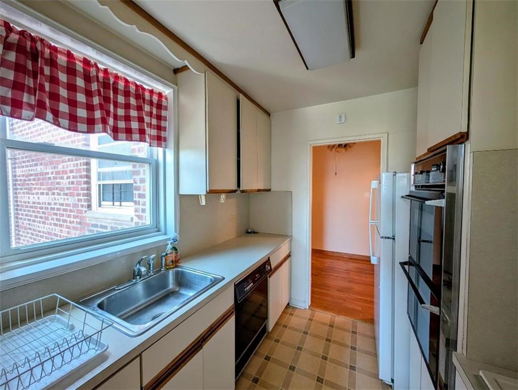 2265 Gerritsen Avenue 6n Property Photo 3