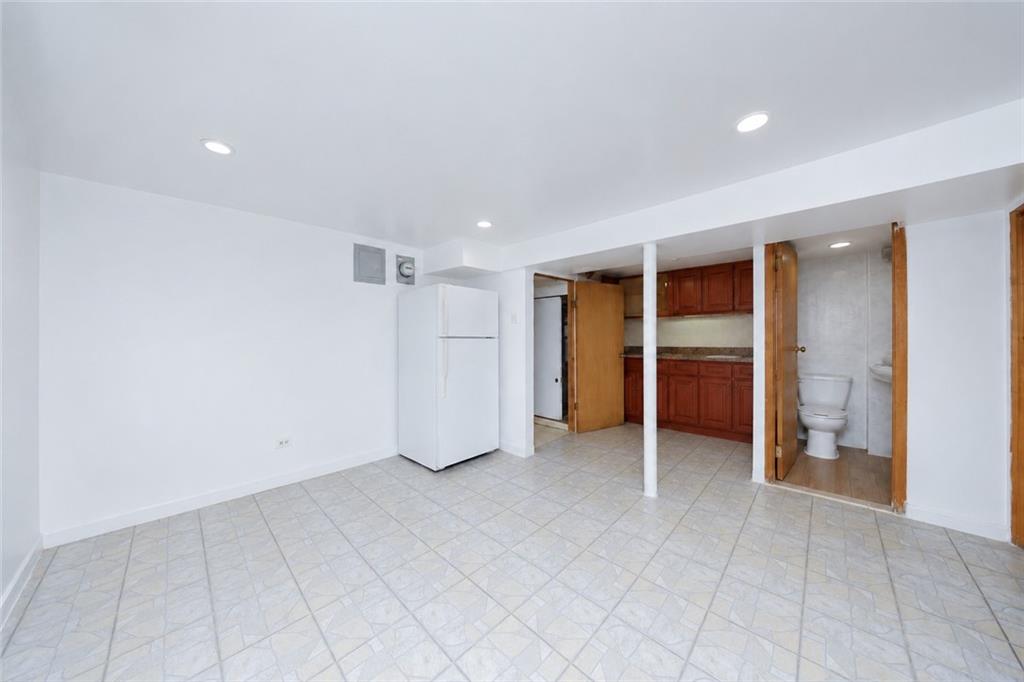 665 59th Street Property Photo 17