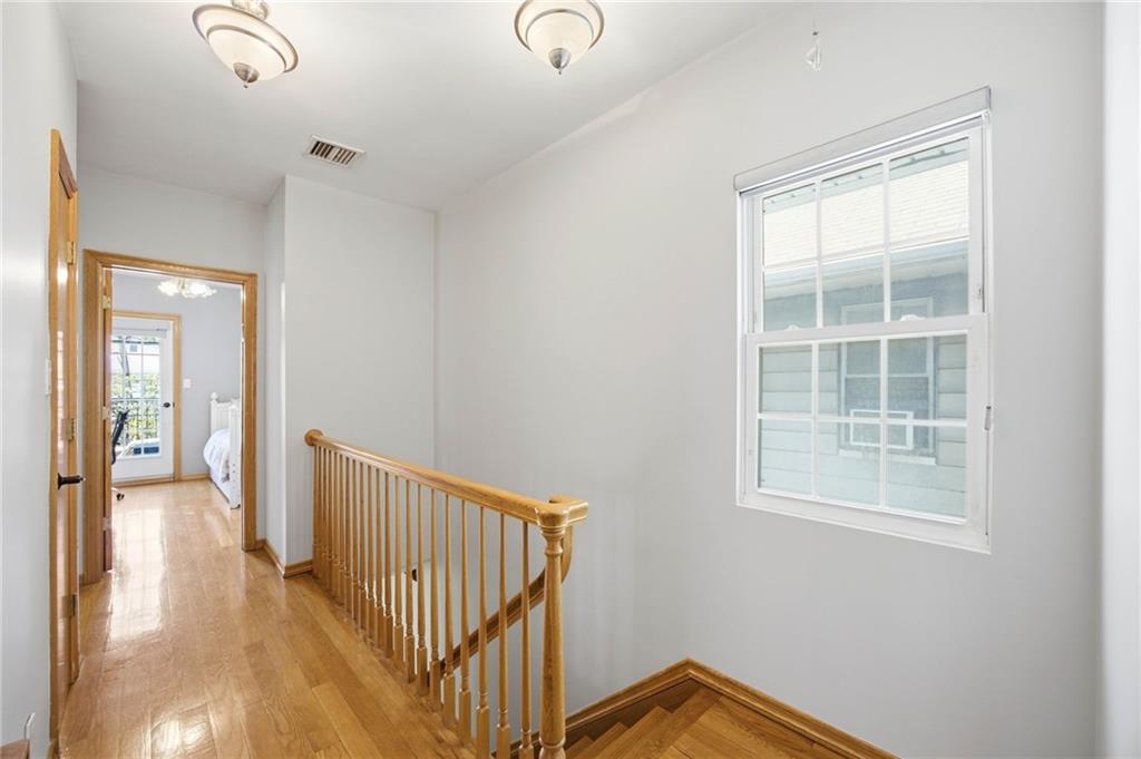 1739 East 26th Street Property Photo 14