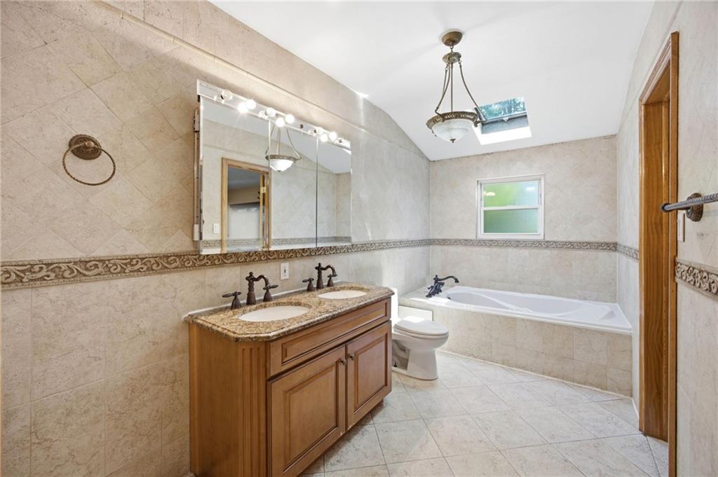 1739 East 26th Street Property Photo 17