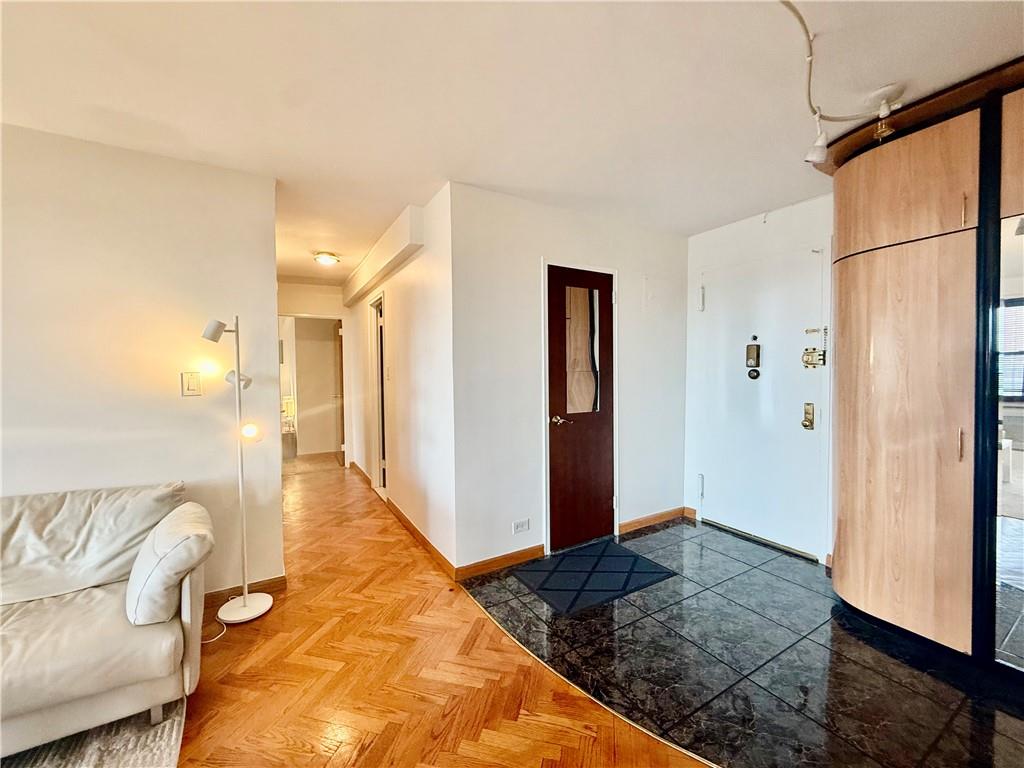 601 Surf Avenue 10h Property Photo 19