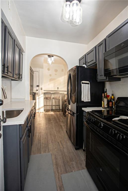 725 East 48th Street Property Photo 5