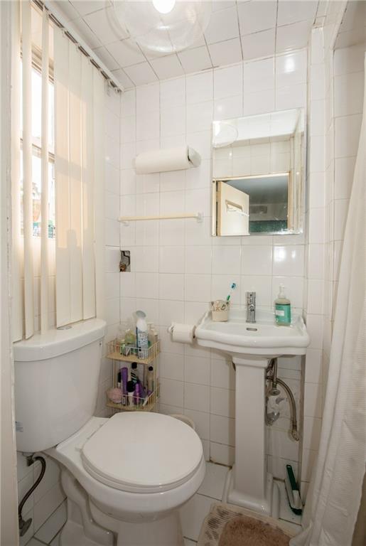 725 East 48th Street Property Photo 7