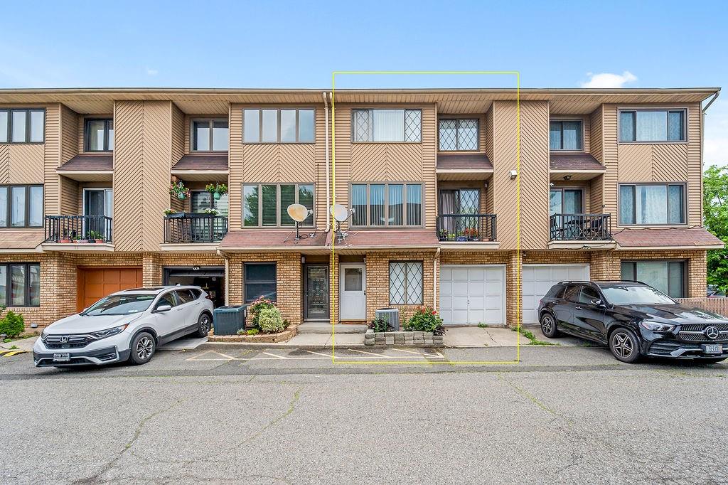 7 Andrea Court Property Photo 2