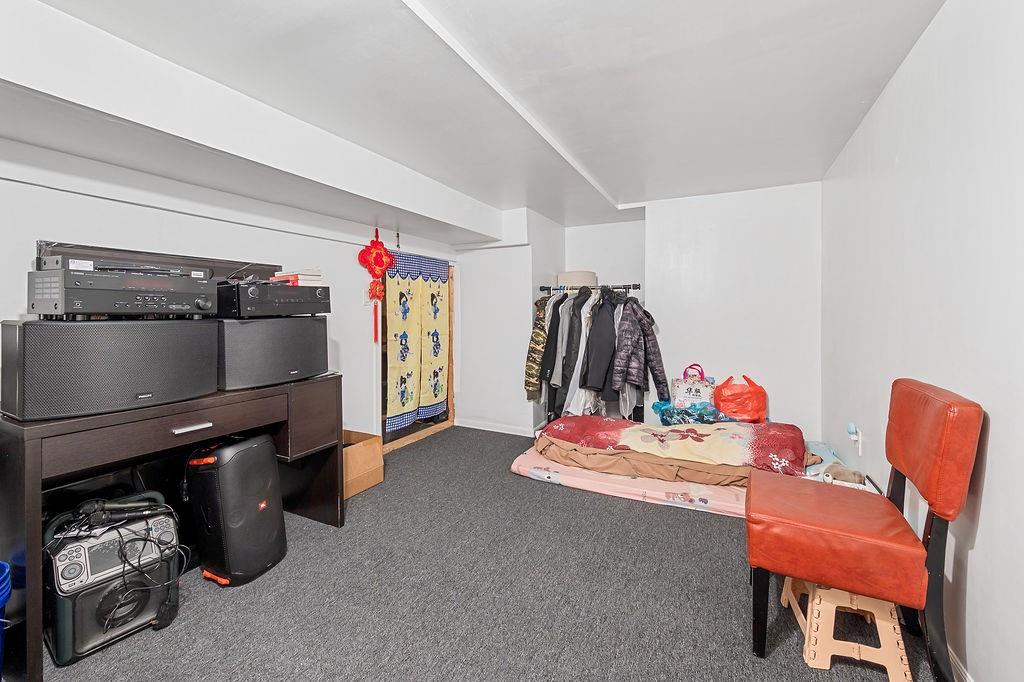7 Andrea Court Property Photo 14