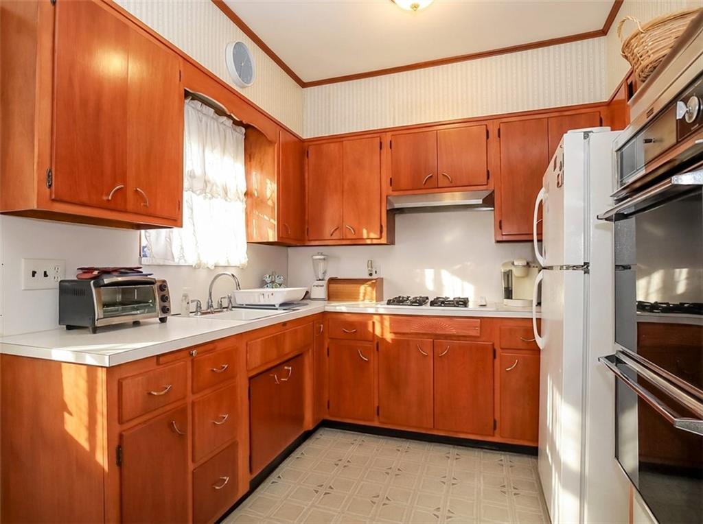 1221 81st Street Property Photo 9