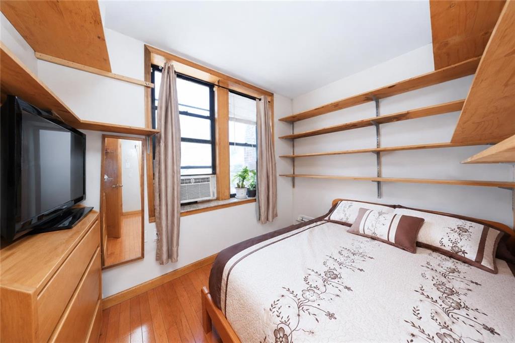 1565 70th Street Property Photo 11