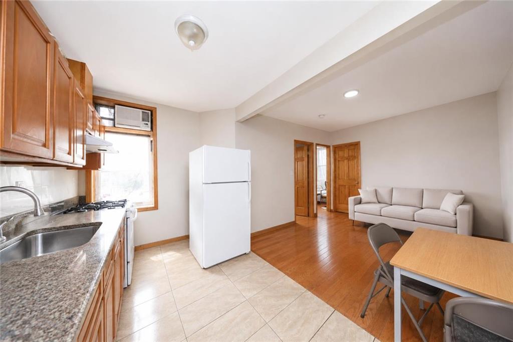 1565 70th Street Property Photo 17