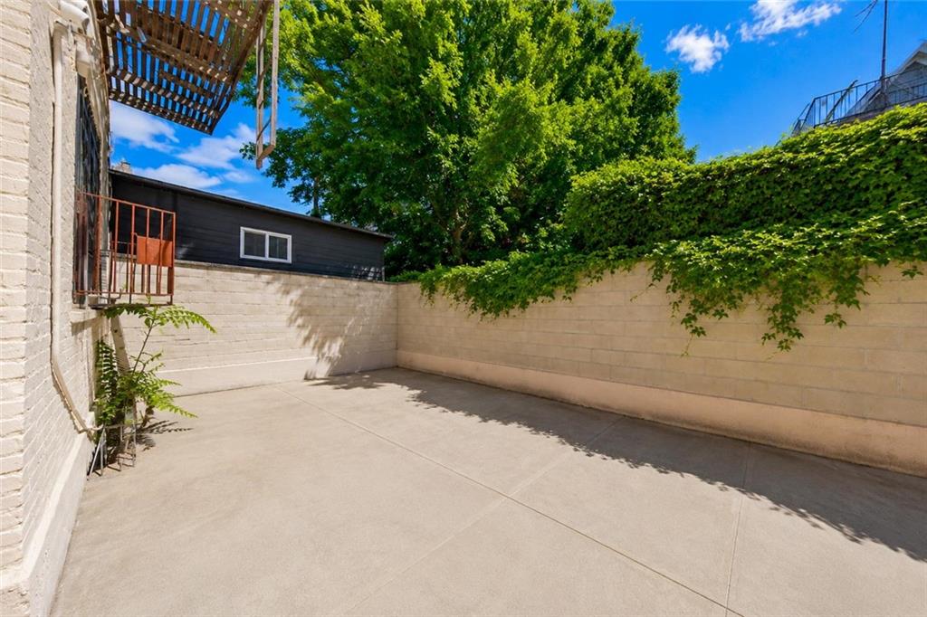 1565 70th Street Property Photo 30