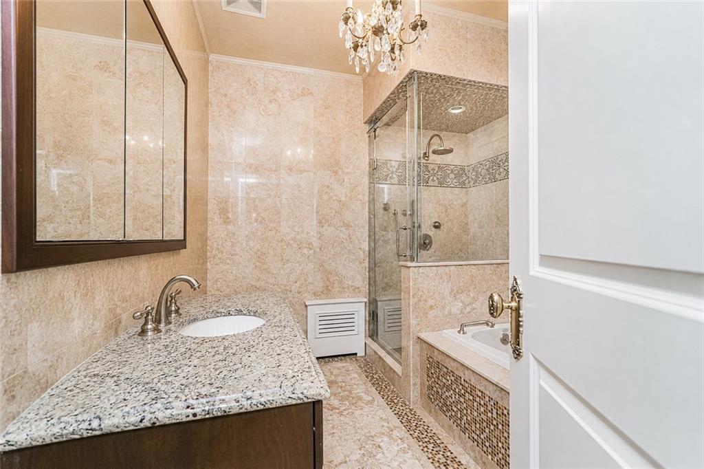 2555 West Street Property Photo 30