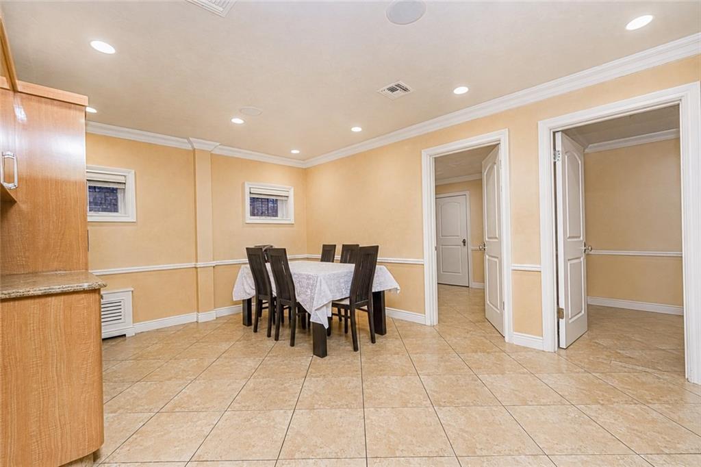 2555 West Street Property Photo 43