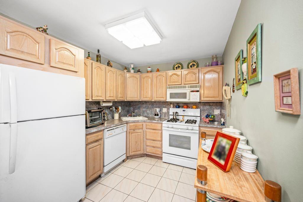 1685 84th Street Property Photo 10