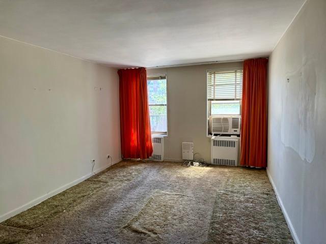 2140 Knapp Street 3g Property Photo 5