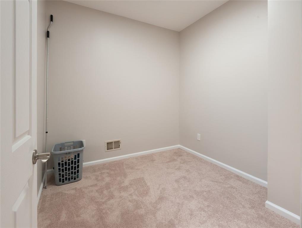 91 Circle Loop Circle Property Photo 16