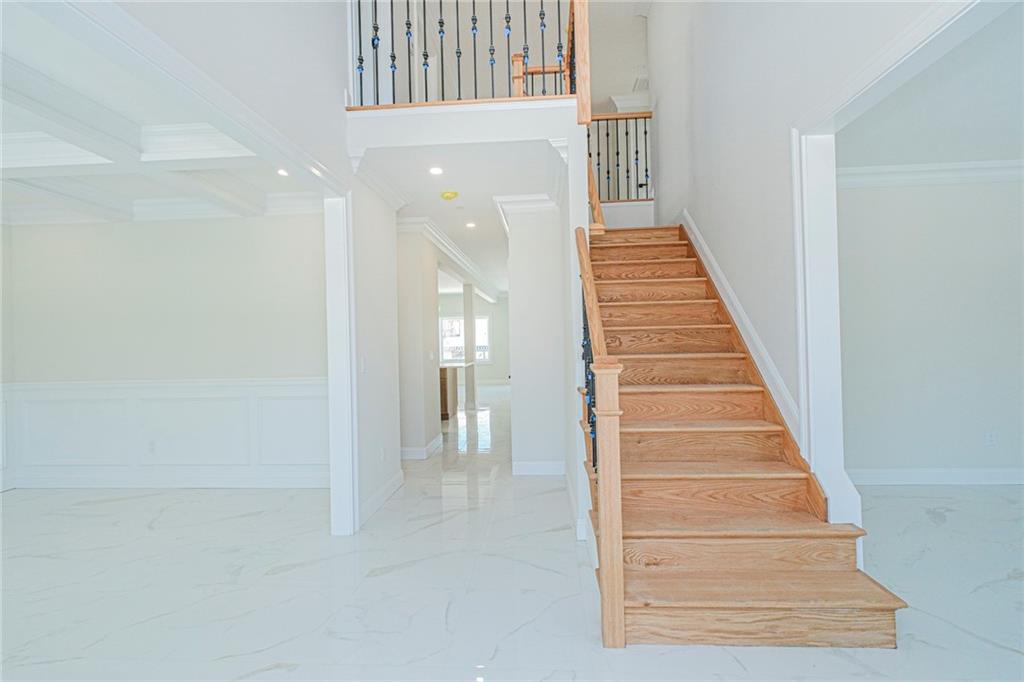 435 Brighton Street Property Photo 9