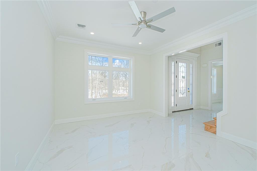 435 Brighton Street Property Photo 13