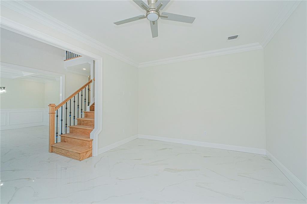 435 Brighton Street Property Photo 14