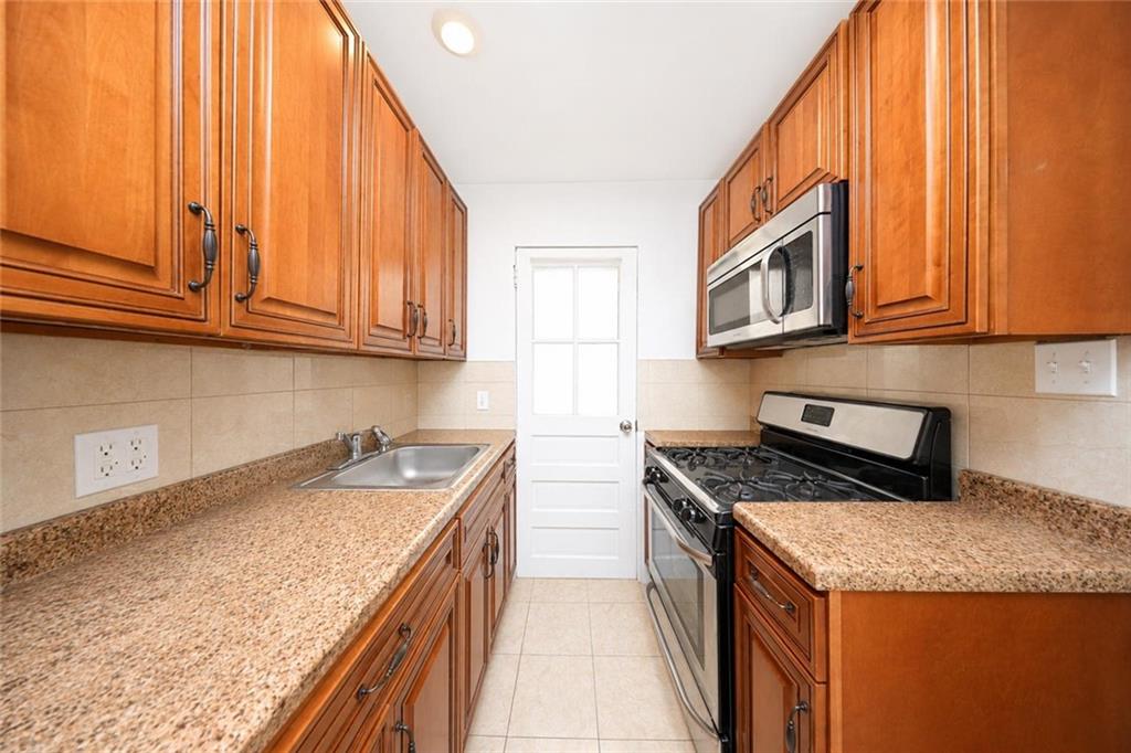 30 West End #6 Avenue Property Photo 13