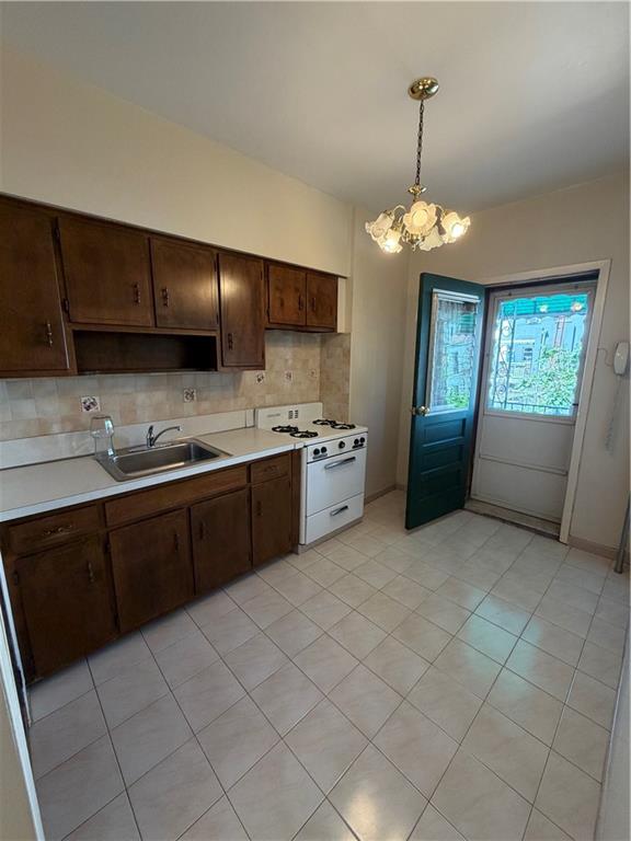 1263 Bay Ridge Parkway Property Photo 2