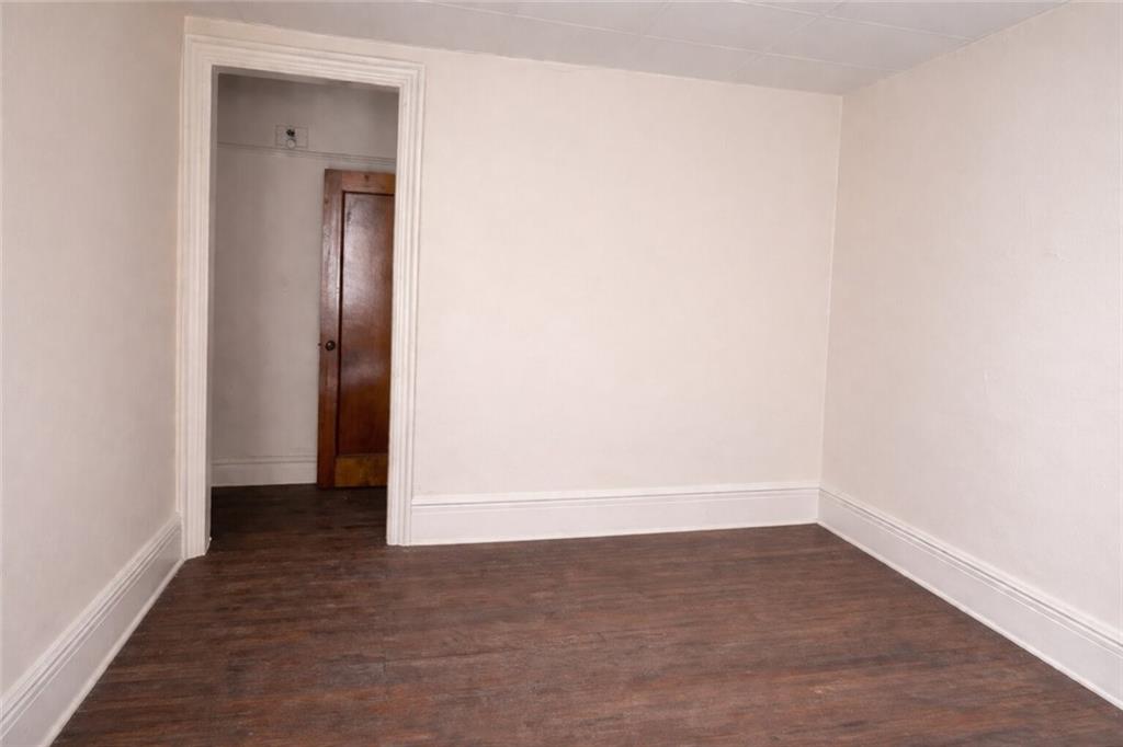 605 41st Street E Property Photo 8