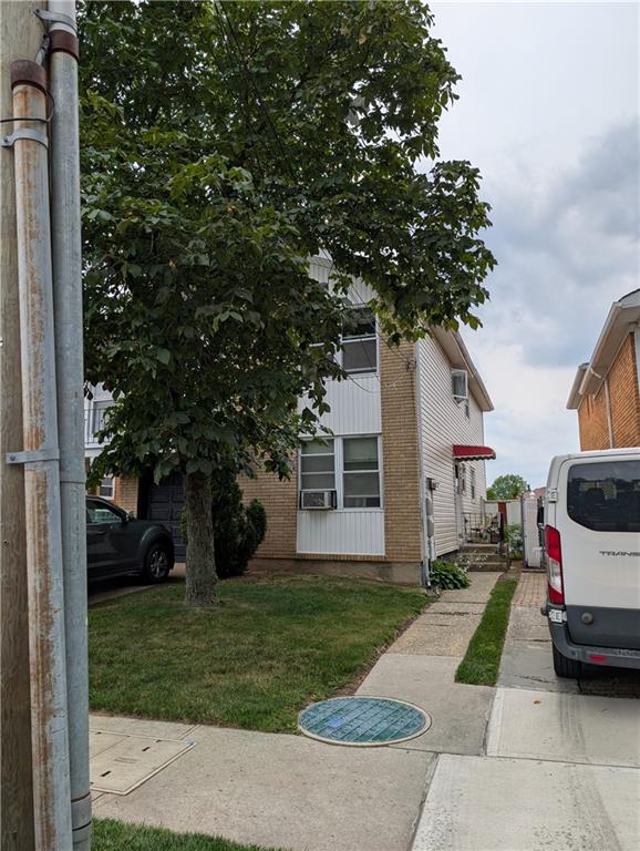 653 Hylan Boulevard Property Photo 2