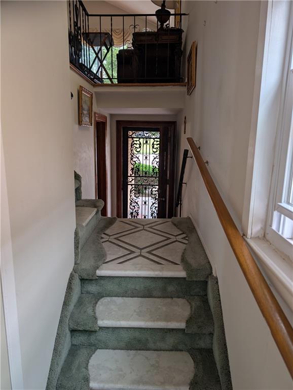653 Hylan Boulevard Property Photo 6