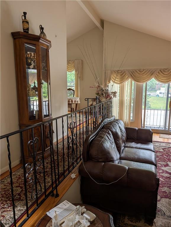 653 Hylan Boulevard Property Photo 11