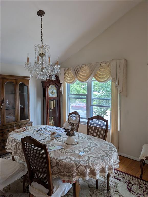 653 Hylan Boulevard Property Photo 13