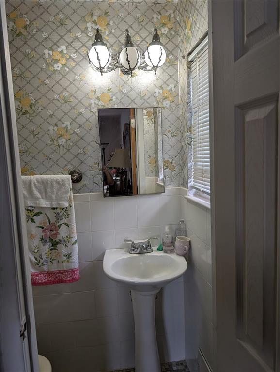 653 Hylan Boulevard Property Photo 16