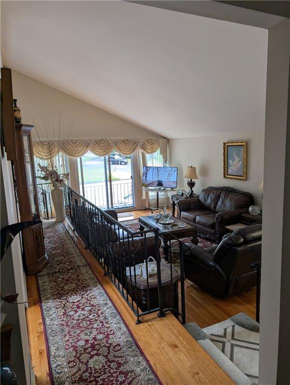 653 Hylan Boulevard Property Photo 19