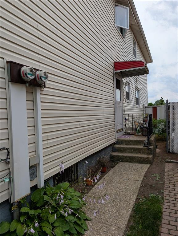 653 Hylan Boulevard Property Photo 28