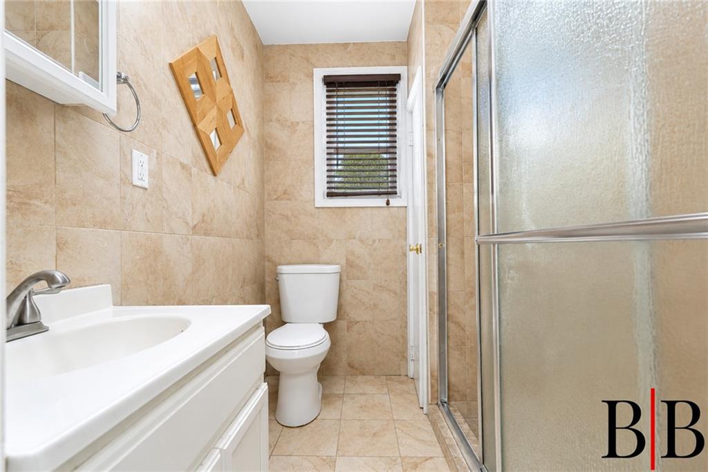 2214 Coleman Street Property Photo 8