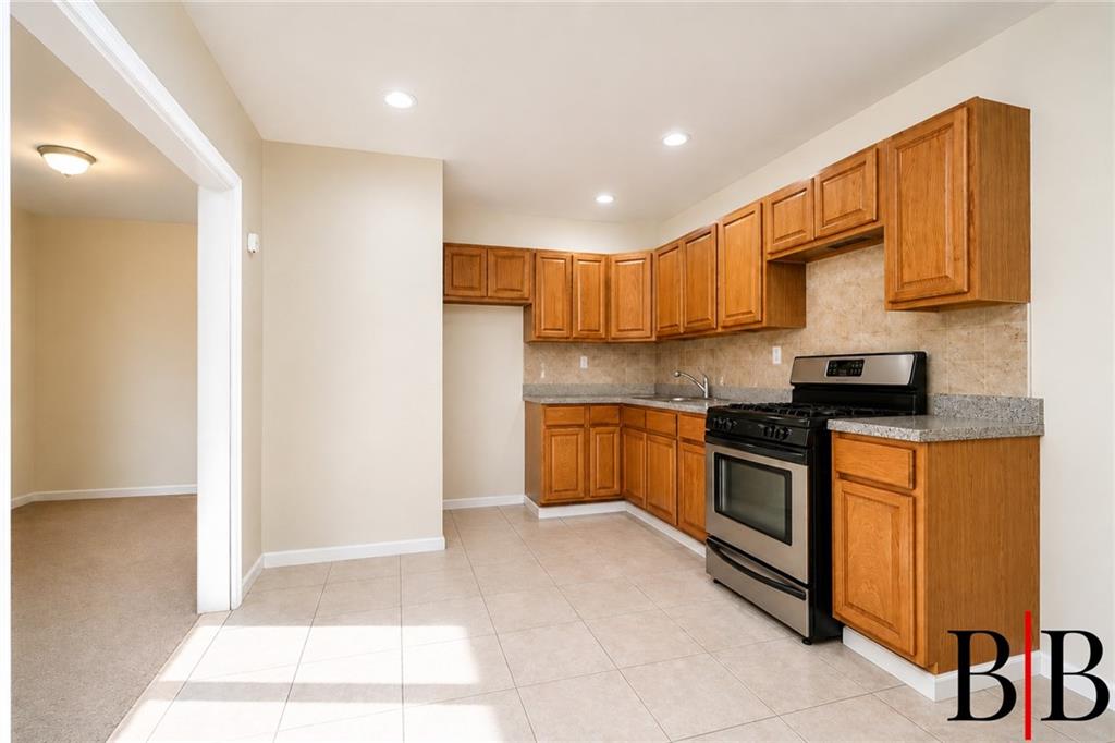 2214 Coleman Street Property Photo 11