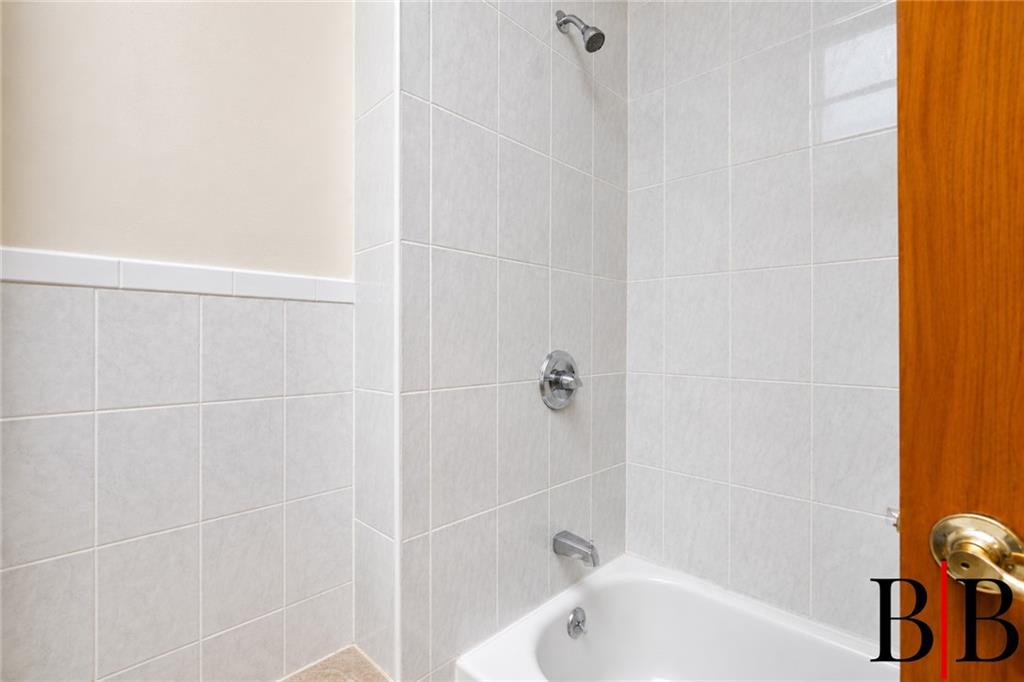 2214 Coleman Street Property Photo 23