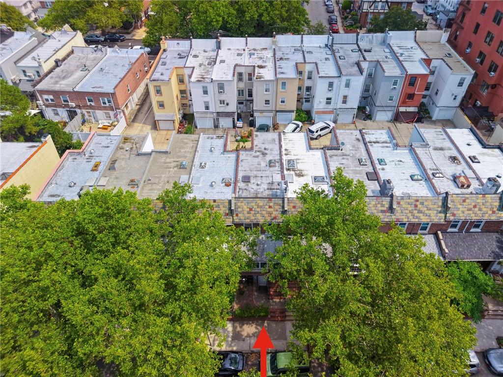 95a 71st Street Property Photo 27