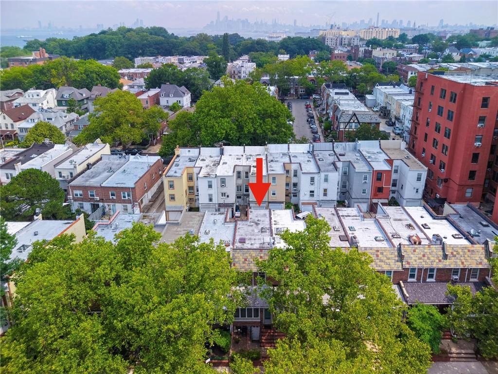 95a 71st Street Property Photo 28