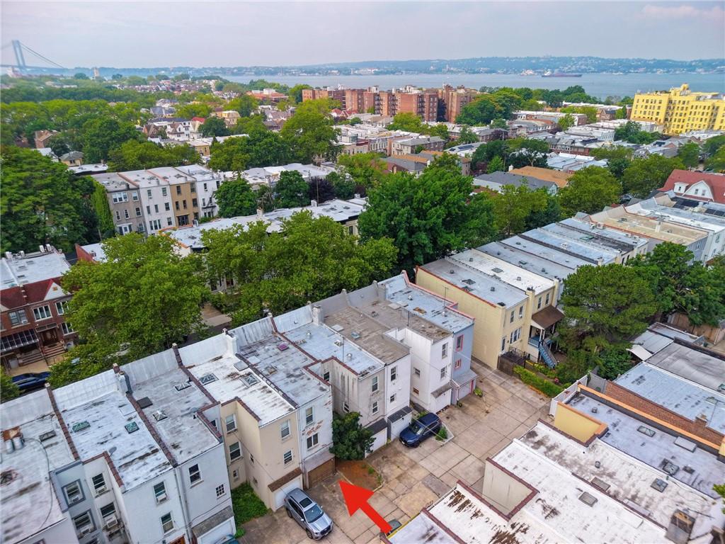 95a 71st Street Property Photo 30