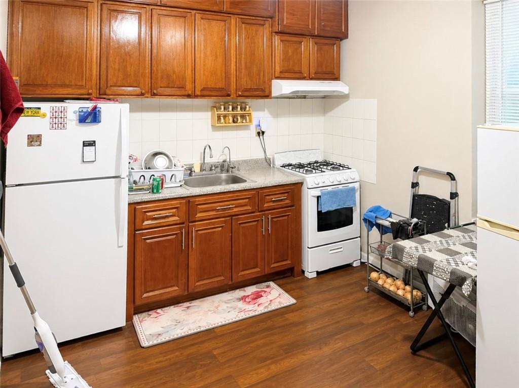 203 Avenue U Property Photo 12