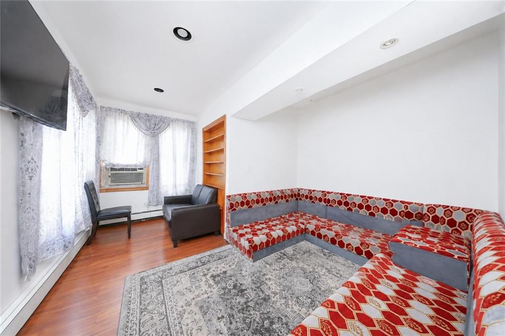 69 Windom Avenue Property Photo 3