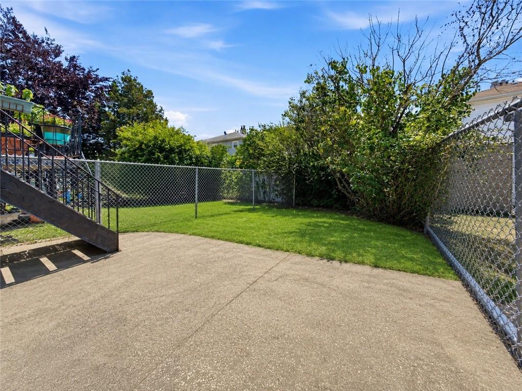 2739 East 63rd Street Property Photo 2